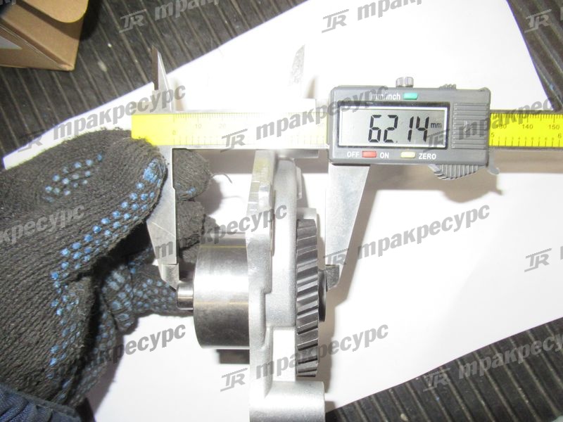 Насос масляный YM129900-32001