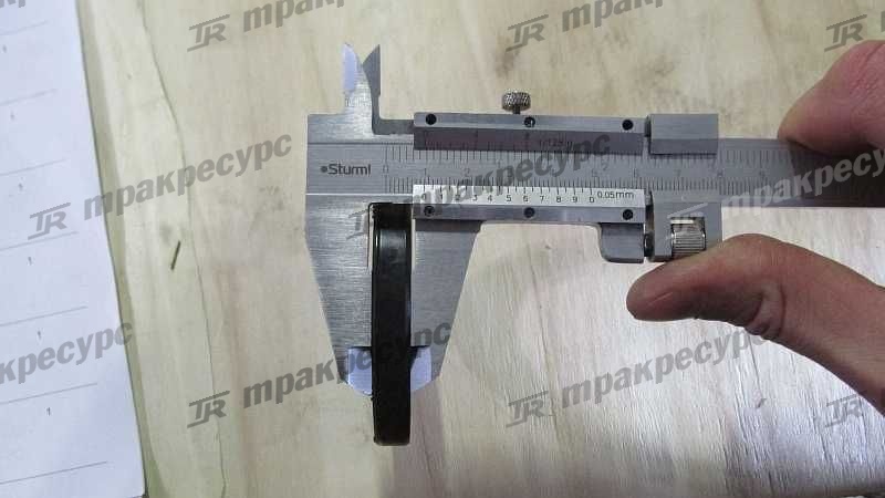 Сальник YM129930-01780