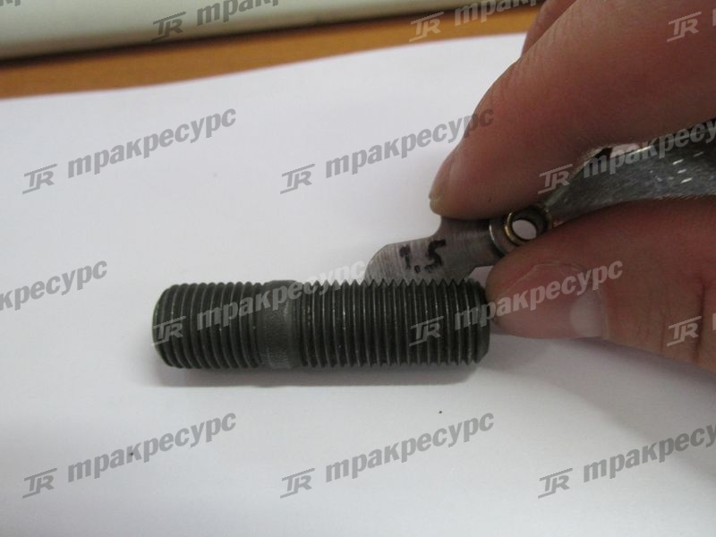 Шпилька 8437502