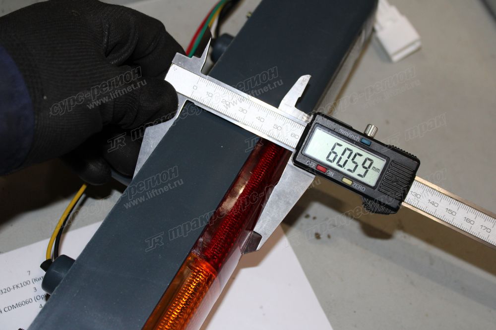 Фонарь задний правый 56630-13151-71