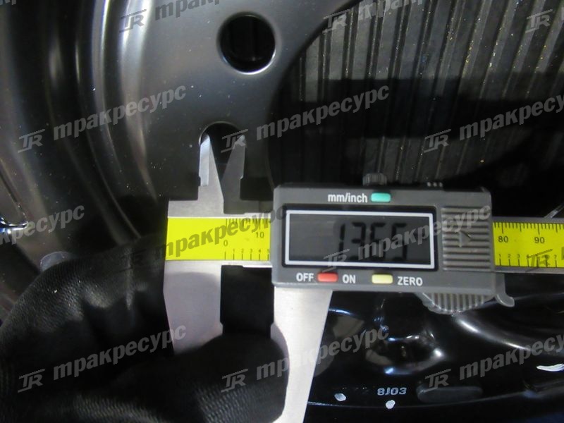 Тормоз правый в сборе 22N53-70101