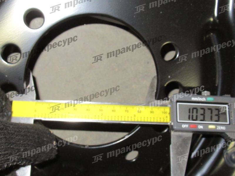 Тормоз левый в сборе 22N53-70201