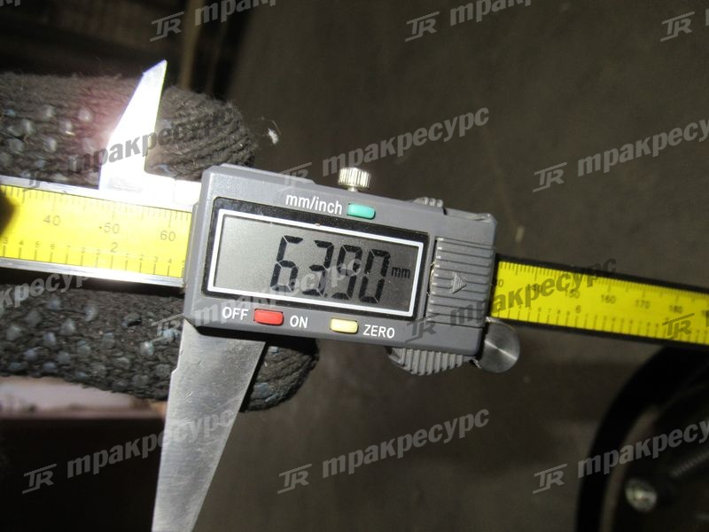 Тормоз левый в сборе 22N53-70201