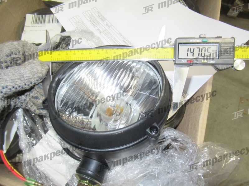 Фара передняя 230C2-40301