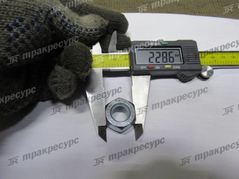 Гайка ступицы 90179-14001-71