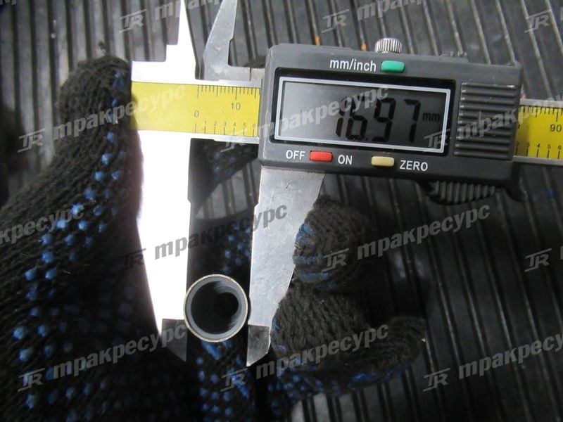Колпачок маслоотражательный z-8-97120-167-0