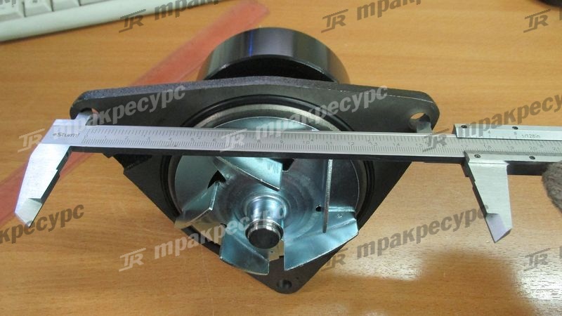Насос водяной 6CTA8.3-C215