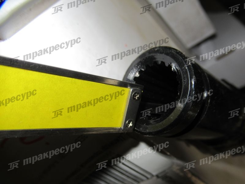 Вал карданный 243C4-10211
