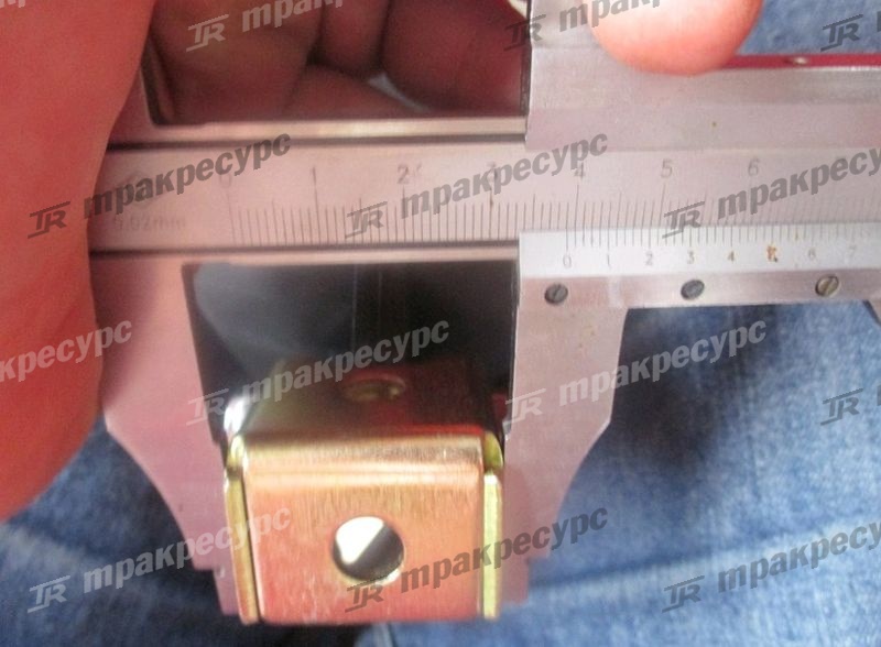 Фара верхняя (под крышей кабины) XG931-962H