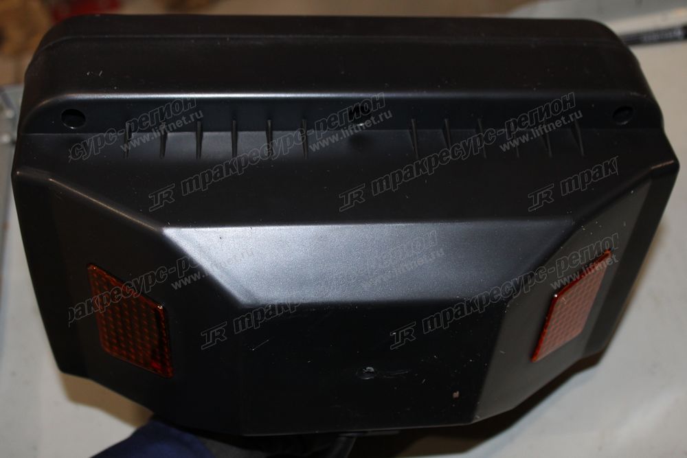 Фара передняя правая XG931-962H