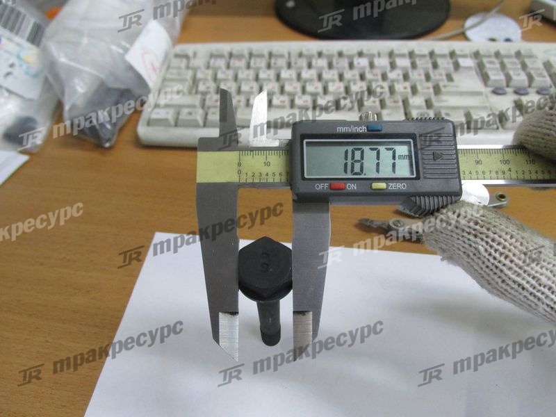 Болт головки блока цилиндров 90105-11950-71