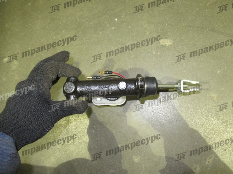 Цилиндр тормозной главный 3EB-36-31281