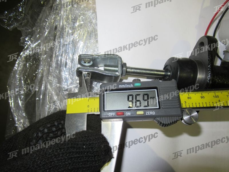 Цилиндр тормозной главный 3EB-36-31281