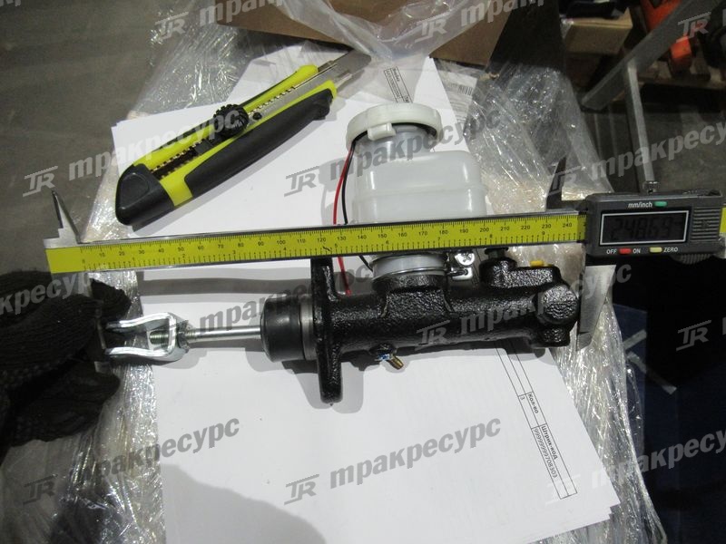 Цилиндр тормозной главный 3EB-36-31281