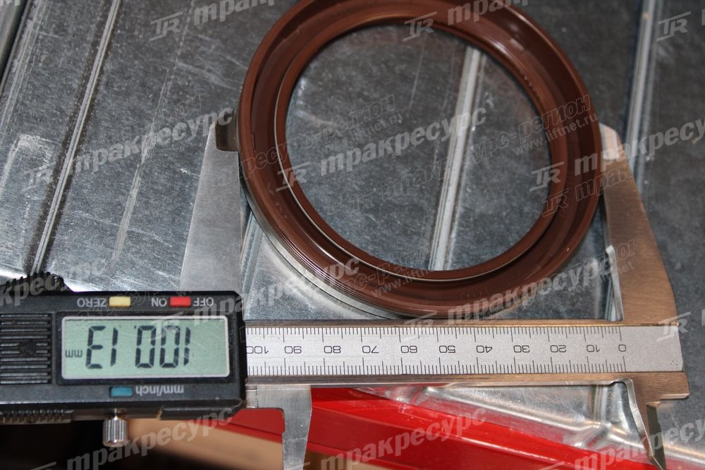 Уплотнение коленвала TD226B-6