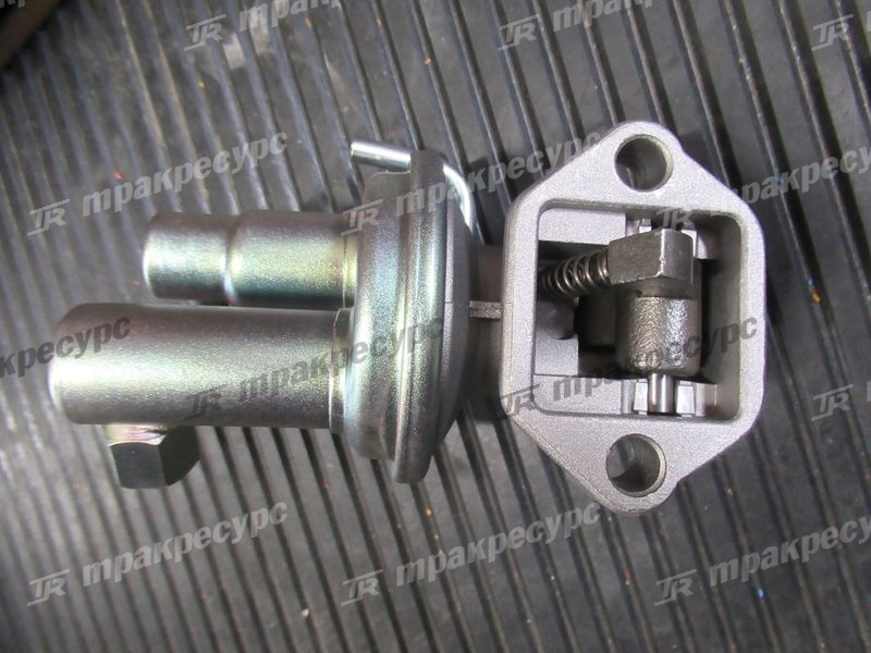 Насос топливный MD175198