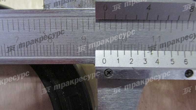 Сальник коленвала передний F3015-07023
