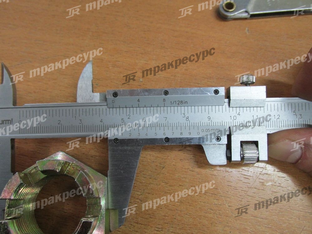 Гайка 01593-13018