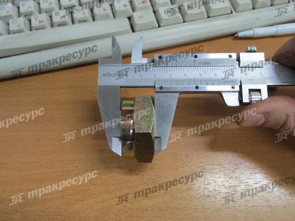 Гайка 01593-13018