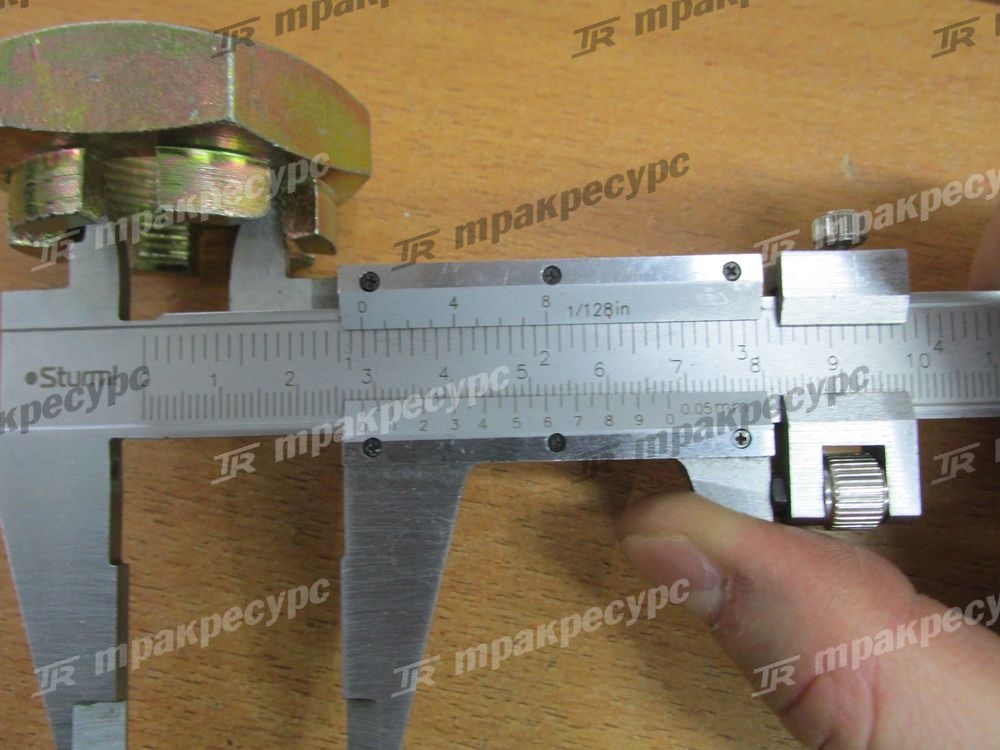 Гайка 01593-13018