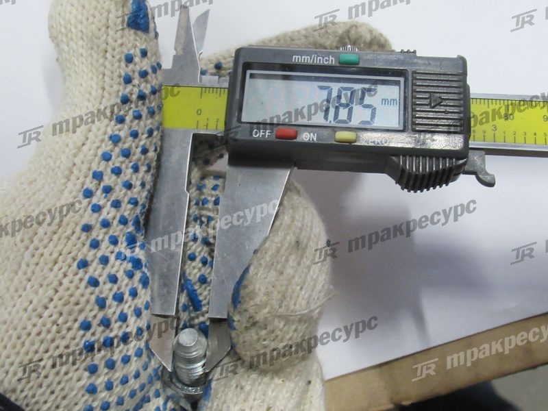Болт 3EB-24-51380