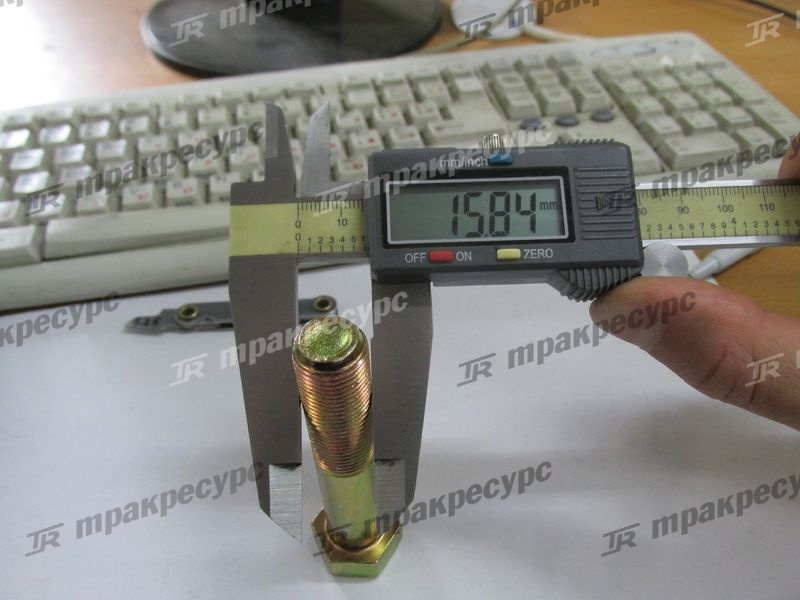 Болт 01100-16085