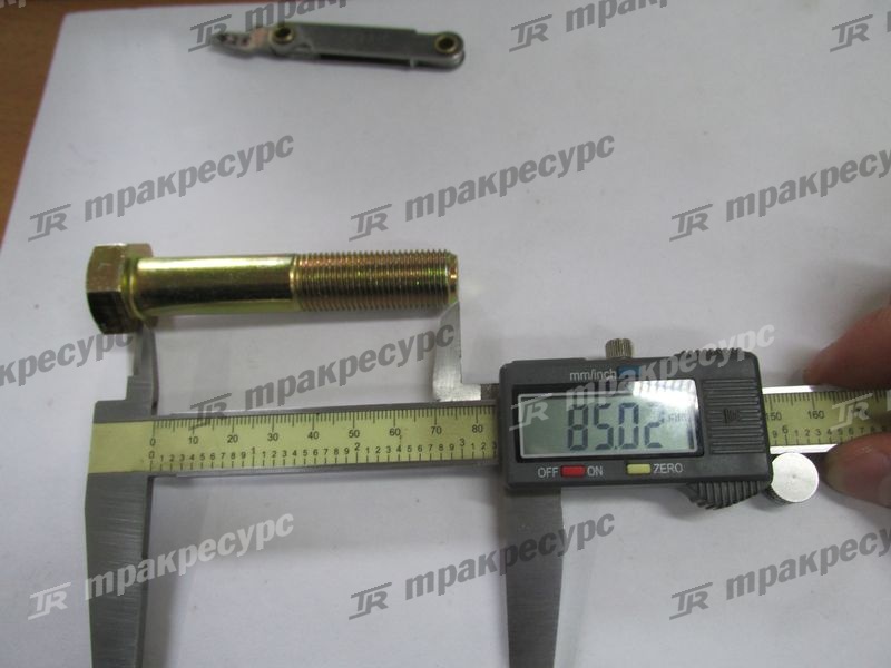 Болт 01100-16085