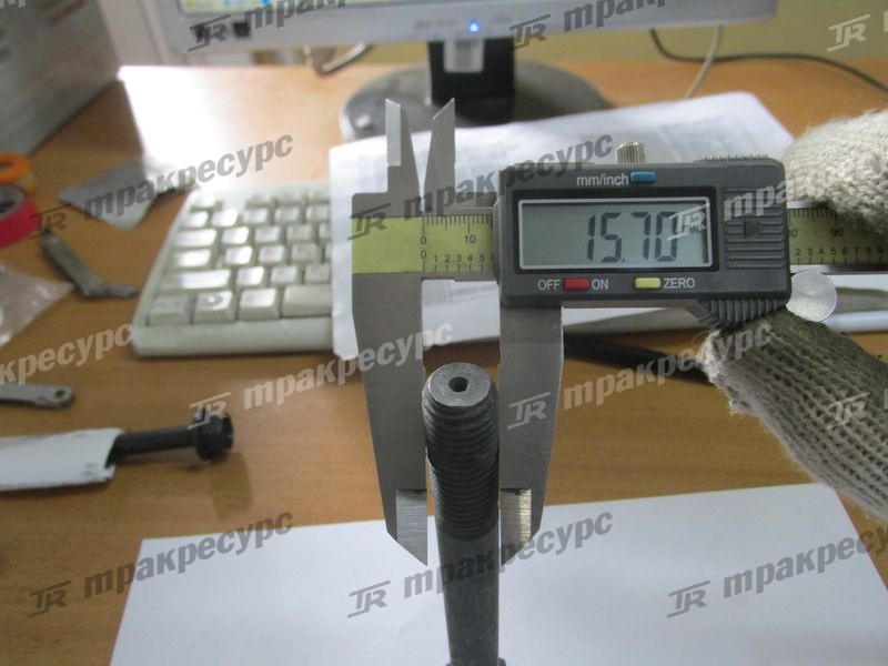 Болт ГБЦ C6121 1D4595+A