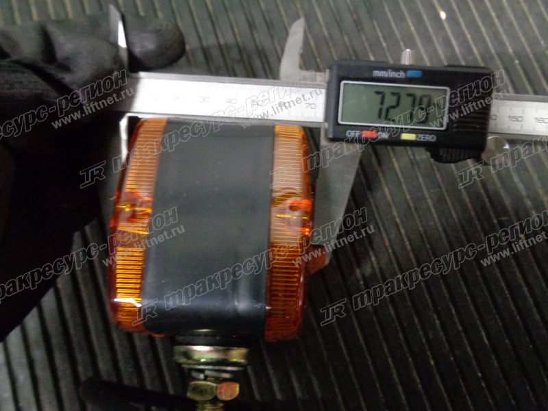 Фонарь комбинированный передний  3BA-56-71421
