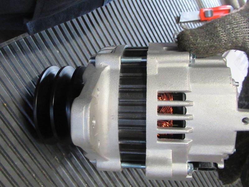 Генератор NISSAN QD A-23100-7T40A