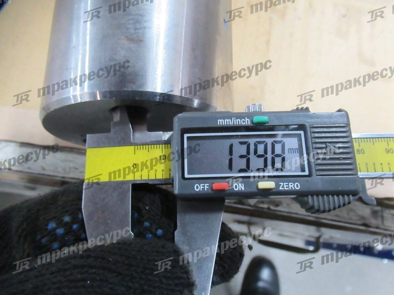Палец сочленения рамы 35010059