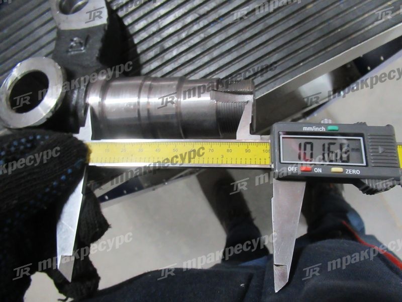 Кулак поворотный левый N163-220003-000