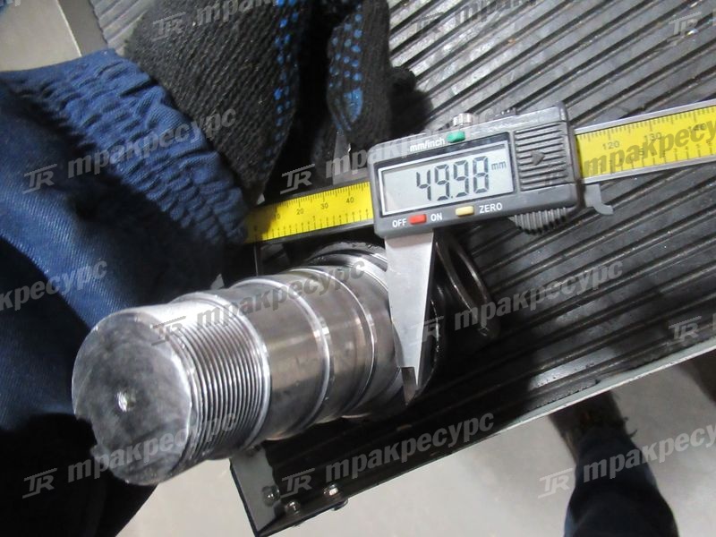 Кулак поворотный левый N163-220003-000