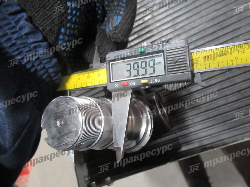 Кулак поворотный левый N163-220003-000