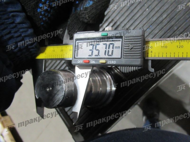 Кулак поворотный левый N163-220003-000