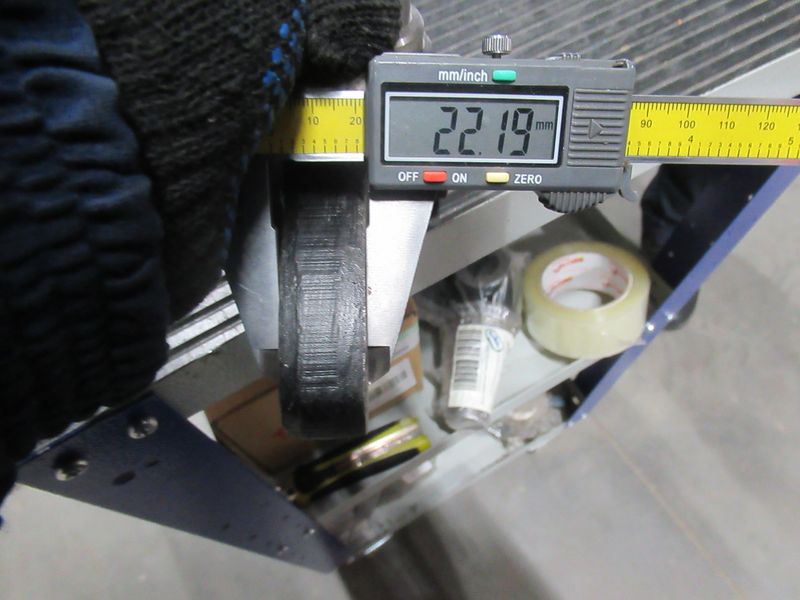 Кулак поворотный правый N163-220025-000