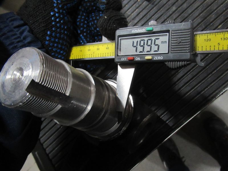 Кулак поворотный правый N163-220025-000