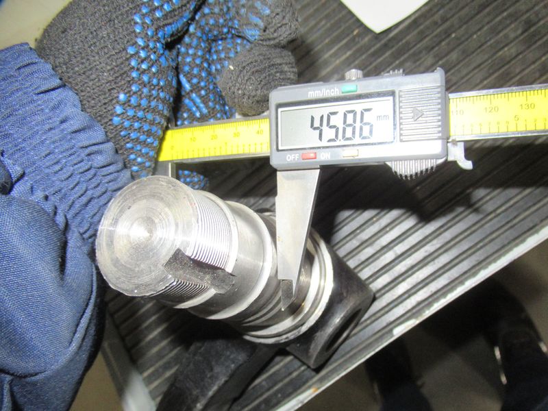 Кулак поворотный правый N163-220025-000