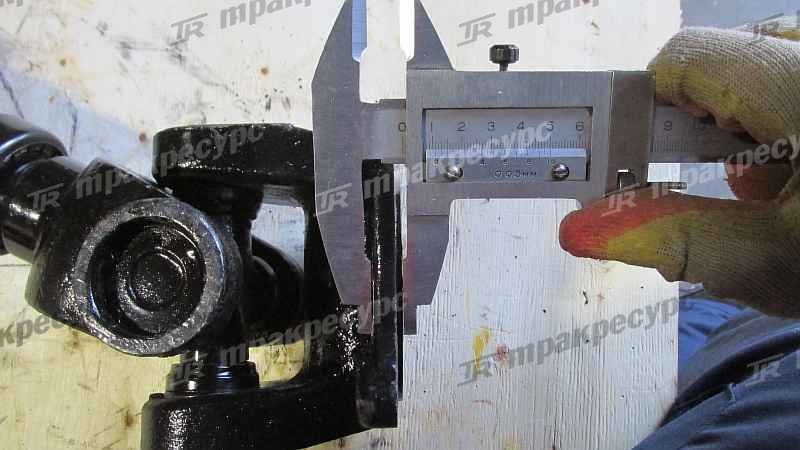 Вал карданный средний LG933