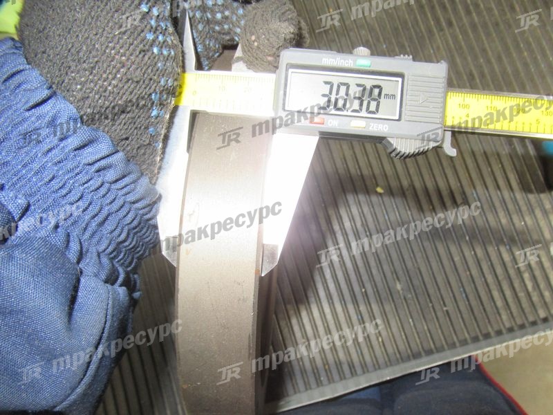 Крышка сальника бортового редуктора LG953-968