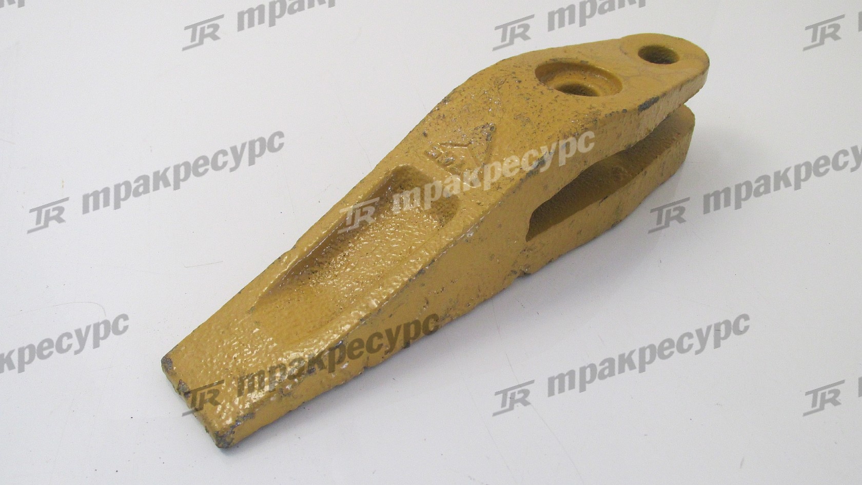 Зуб ковша центральный LG930-936