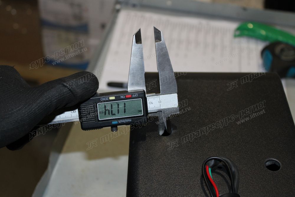 Фара передняя левая LG930-958