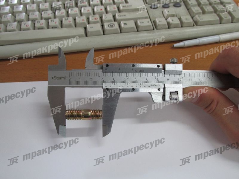 Шпилька ГБЦ TD226 короткая