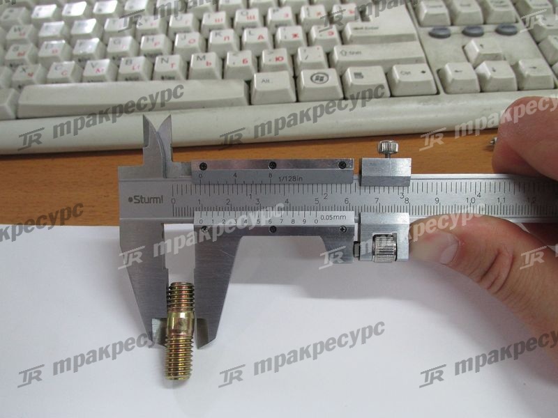 Шпилька ГБЦ TD226 короткая
