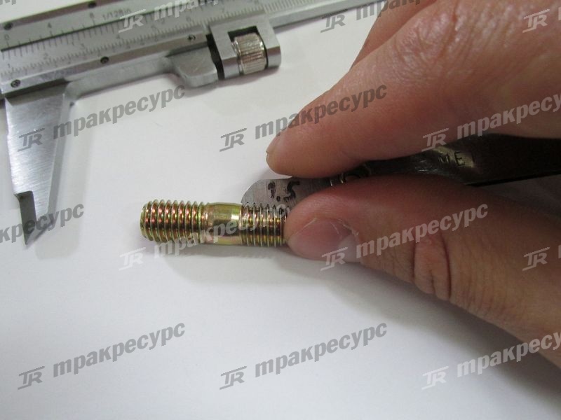 Шпилька ГБЦ TD226 короткая