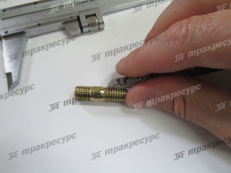 Шпилька ГБЦ TD226 короткая