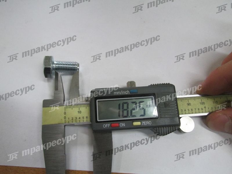 Болт 01100-10020