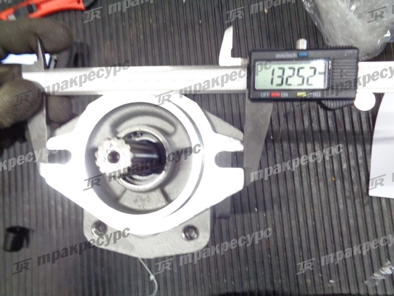 Насос гидравлический 130C7-10401