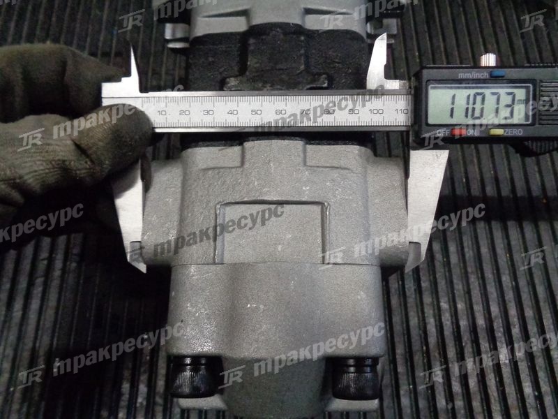 Насос гидравлический 130C7-10401