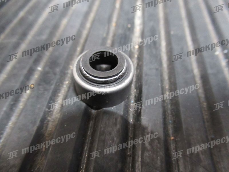 Колпачок маслосъемный YM121400-11340